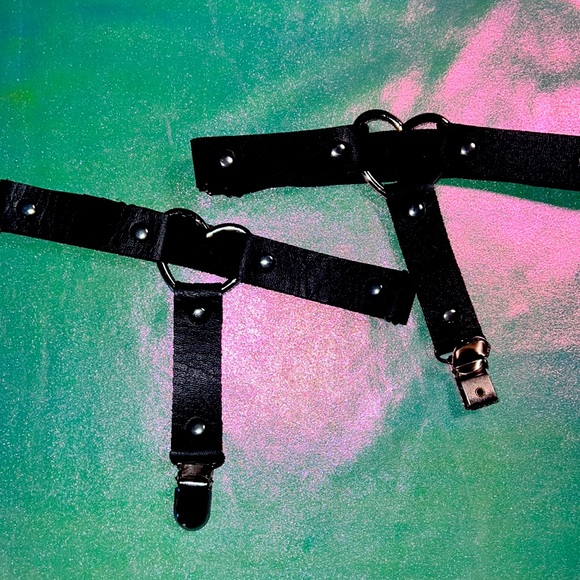 New 1 pair of Heart Leg Garters - Picture 1 of 7